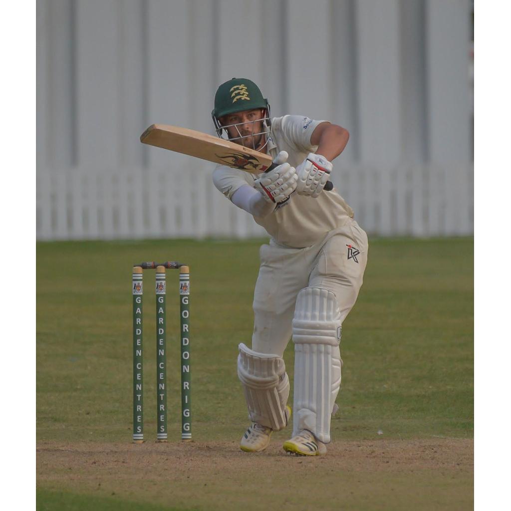 Holders New Farnley recover from early shocks to win